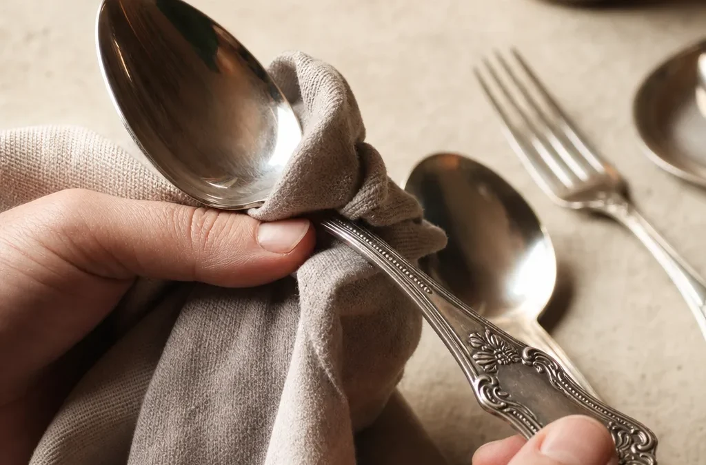 Zilver schoonmaken: bewezen manieren